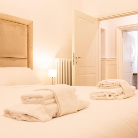 The Best Rent - Elegant Five-Bedrooms Apartment Near Colosseo Rom Exterior foto