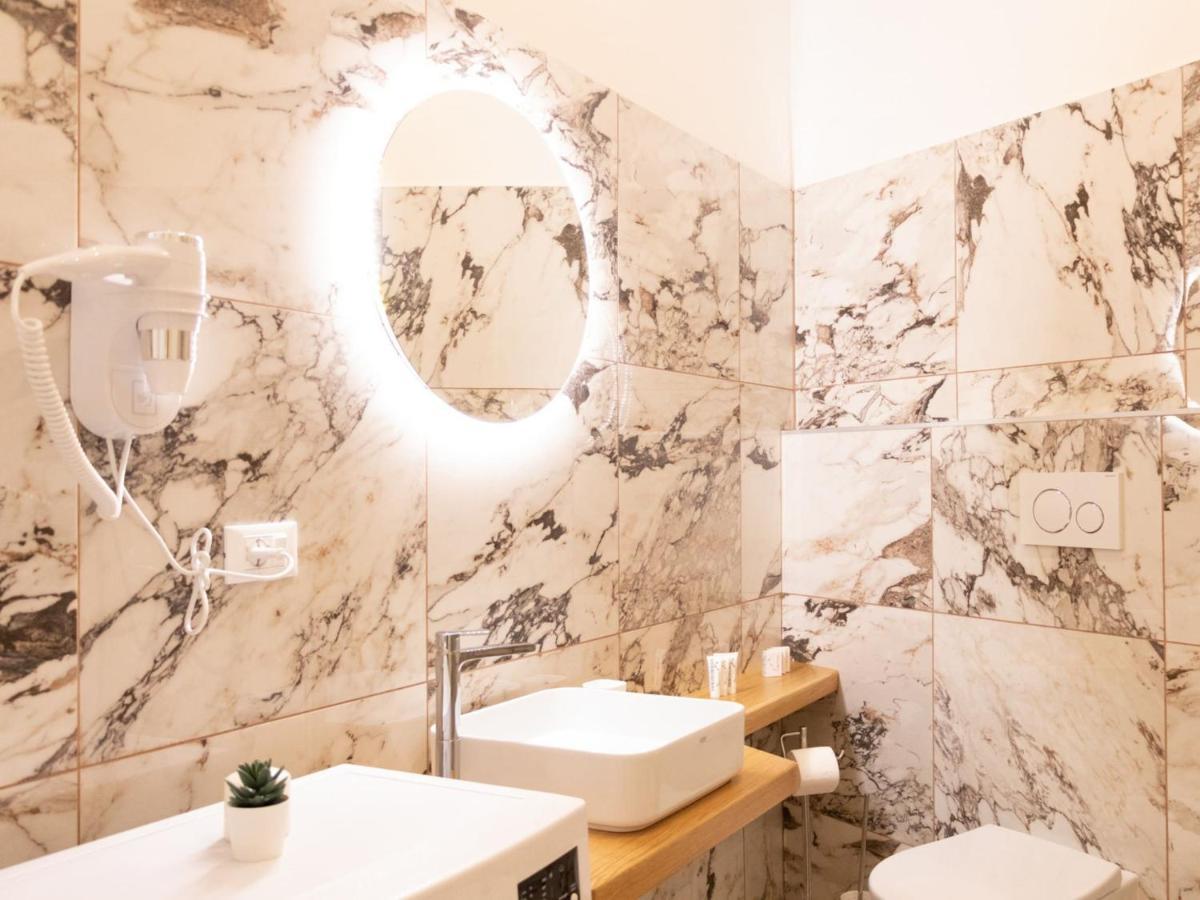 The Best Rent - Elegant Five-Bedrooms Apartment Near Colosseo Rom Exterior foto