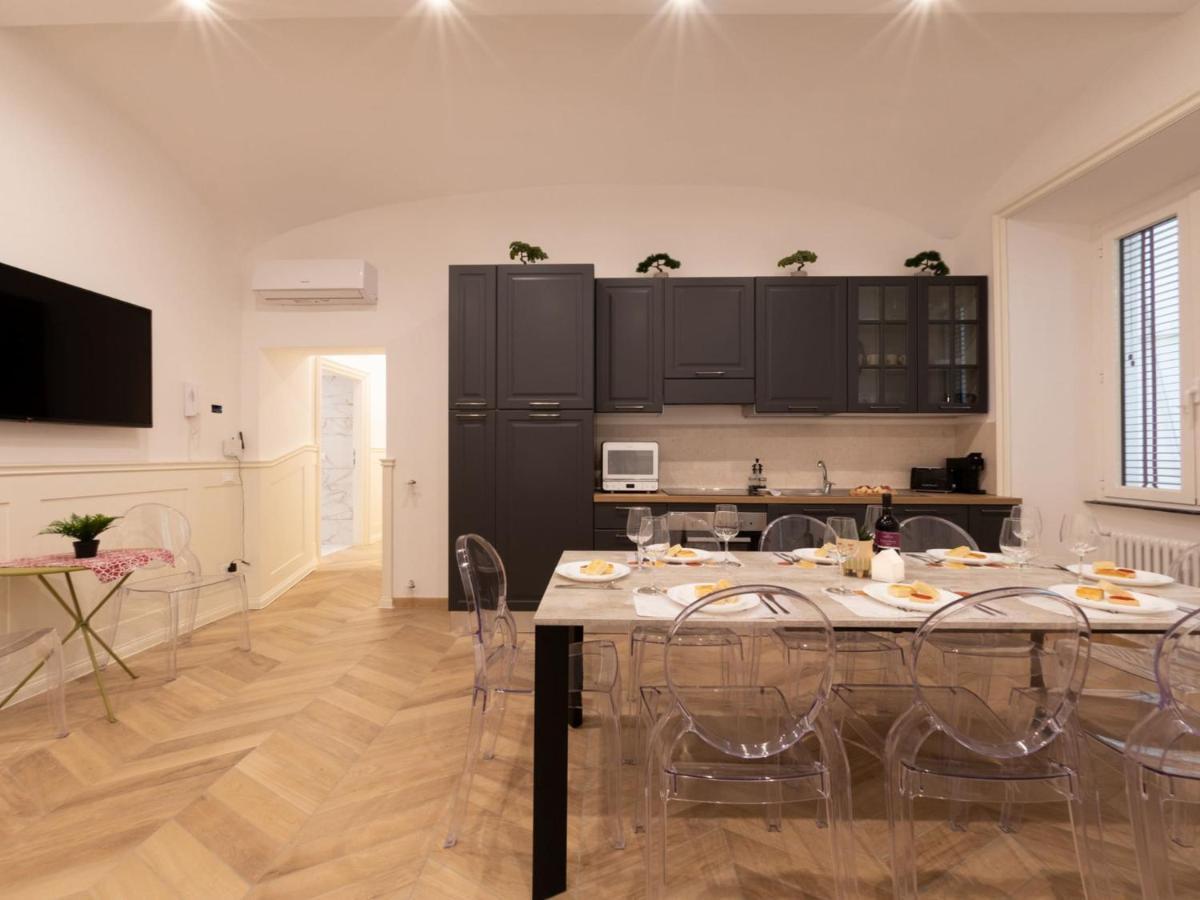 The Best Rent - Elegant Five-Bedrooms Apartment Near Colosseo Rom Exterior foto